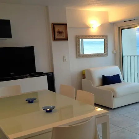 Le Cap D'agde Sleeps 4 بيت للعطل